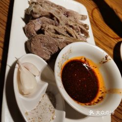 清真美食探索 貫貫吉穆斯林餐廳（人民廣場(chǎng)店）手抓羊肉口碑與實(shí)拍解析